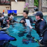 PADI IDC Bali - Confined water during the IE PADI IDC Bali - Confined water during the IE